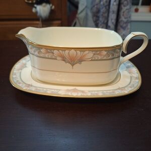Noritake Barrymore Gravy Boat and Saucer